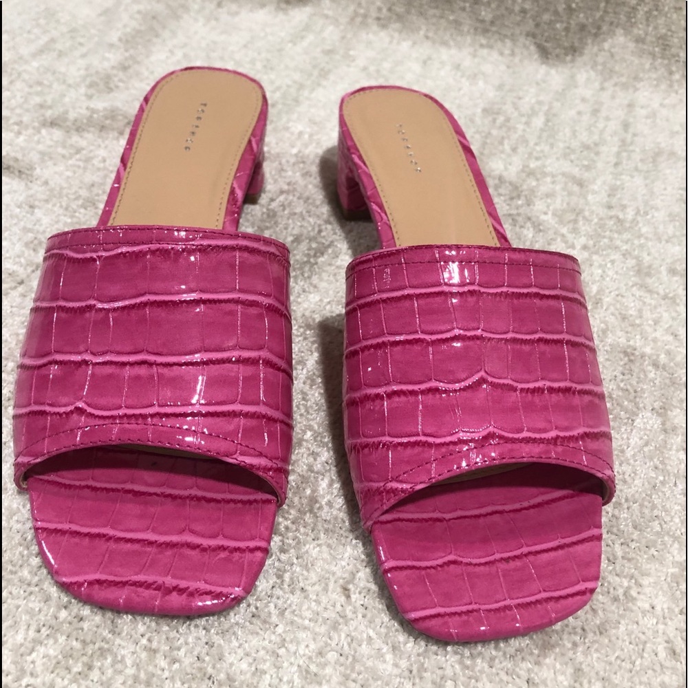Pink snake skin open toed sandal